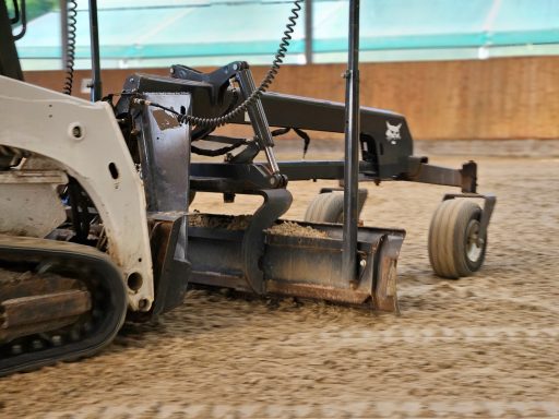 Laserplanie von Reitböden